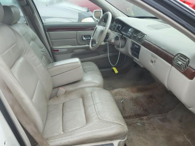 1G6KD54Y7XU700145 - 1999 CADILLAC DEVILLE WHITE photo 5