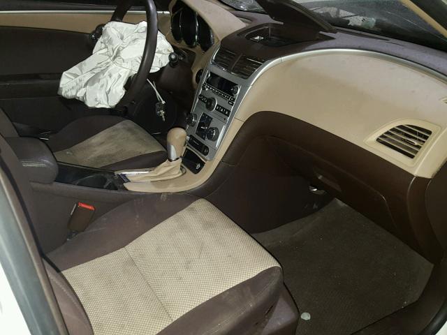 1G1ZB5E09CF314909 - 2012 CHEVROLET MALIBU LS WHITE photo 5