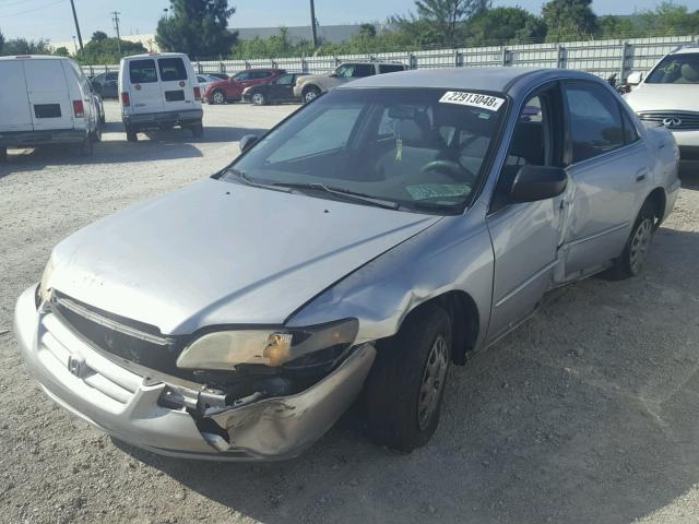 1HGCF86672A063925 - 2002 HONDA ACCORD VAL SILVER photo 2