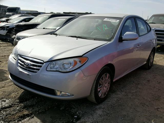 KMHDU4AD6AU835329 - 2010 HYUNDAI ELANTRA BL SILVER photo 2