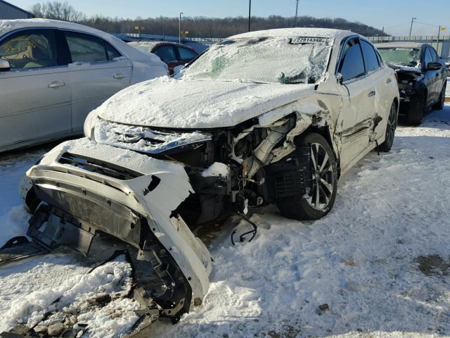 1N4AL3AP3GC143743 - 2016 NISSAN ALTIMA 2.5 WHITE photo 2