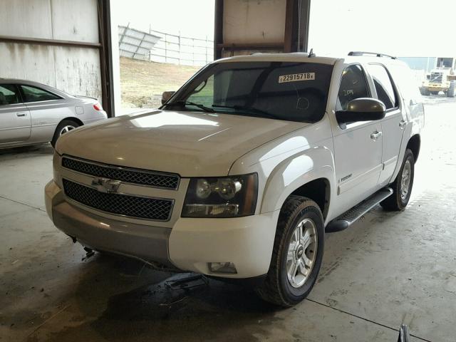 1GNFK13097R383374 - 2007 CHEVROLET TAHOE K150 WHITE photo 2