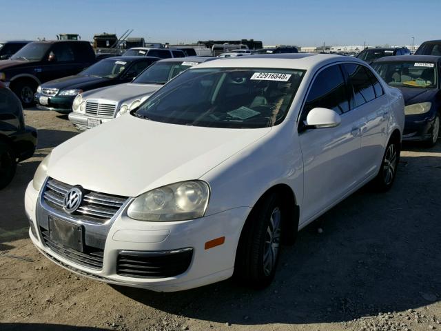 3VWST71K56M774515 - 2006 VOLKSWAGEN JETTA TDI WHITE photo 2