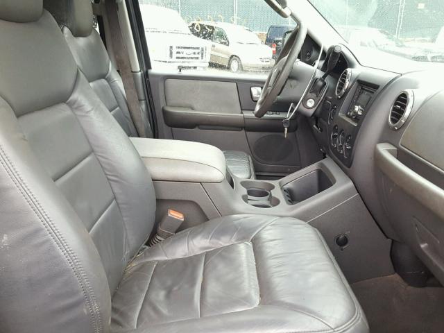 1FMFU16L63LA70753 - 2003 FORD EXPEDITION GRAY photo 5