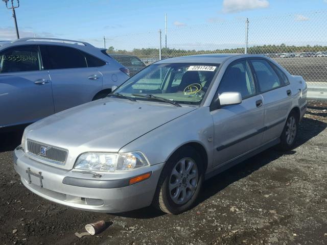 YV1VS29522F866917 - 2002 VOLVO S40 1.9T SILVER photo 2