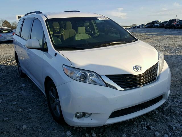 5TDKK3DC5DS403158 - 2013 TOYOTA SIENNA LE WHITE photo 1