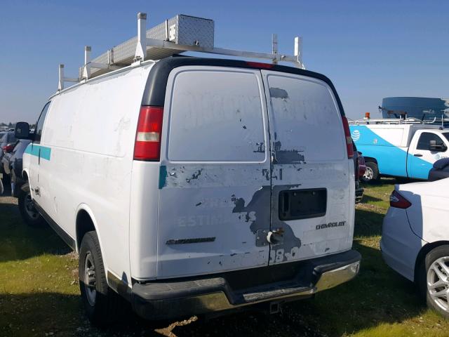 1GCHG39U261113294 - 2006 CHEVROLET EXPRESS G3 WHITE photo 3