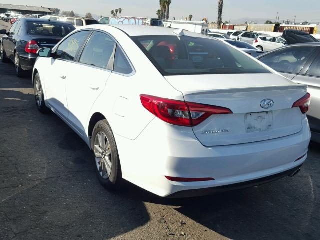 5NPE24AF6HH484183 - 2017 HYUNDAI SONATA SE WHITE photo 3