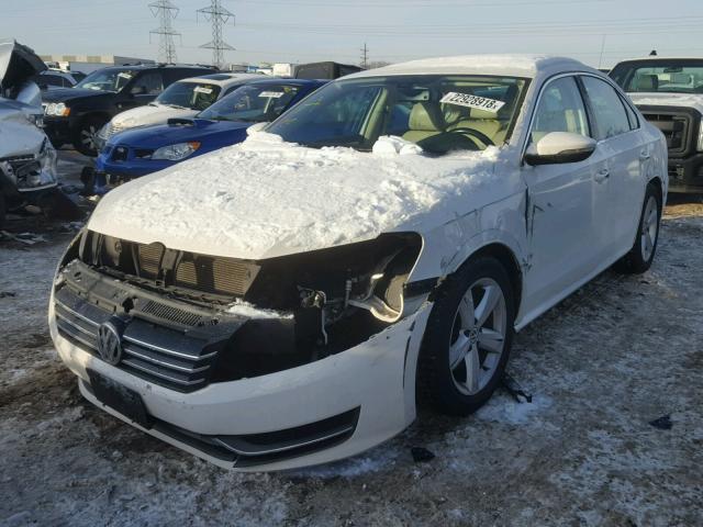 1VWBH7A36CC026184 - 2012 VOLKSWAGEN PASSAT SE WHITE photo 2