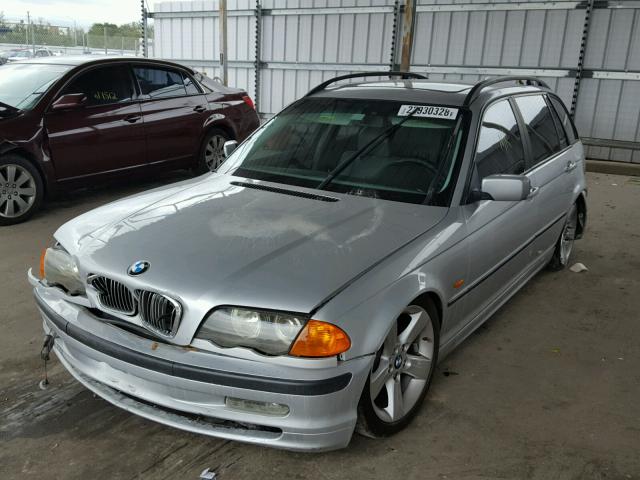 WBAAR3344YJM00785 - 2000 BMW 323 IT SILVER photo 2