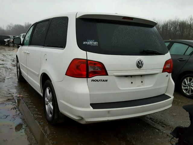 2V8HW34109R559318 - 2009 VOLKSWAGEN ROUTAN SE WHITE photo 3