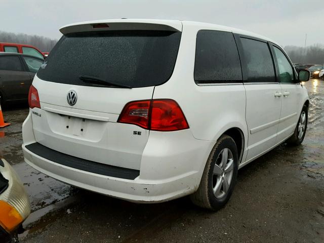 2V8HW34109R559318 - 2009 VOLKSWAGEN ROUTAN SE WHITE photo 4