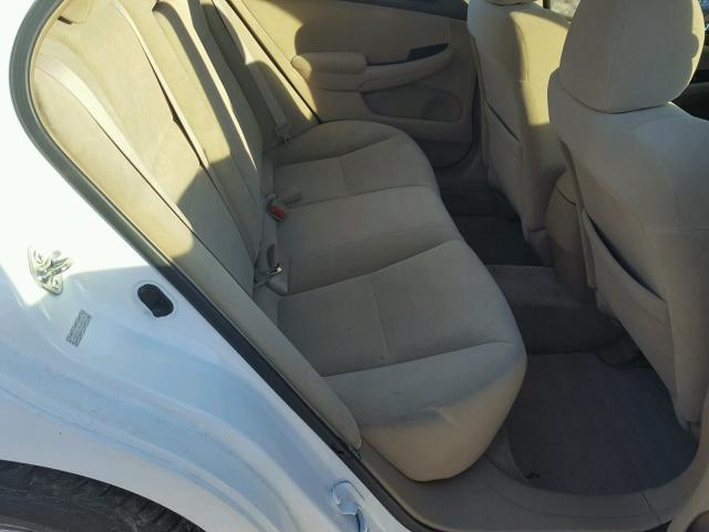 1HGCM56346A084795 - 2006 HONDA ACCORD SE WHITE photo 6