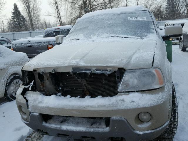 5LMFU28R34LJ36200 - 2004 LINCOLN NAVIGATOR TAN photo 9