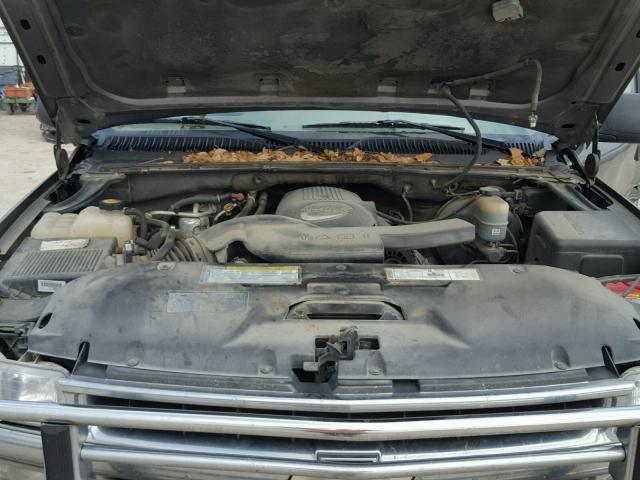 3GNEC16T31G272681 - 2001 CHEVROLET SUBURBAN C GRAY photo 7