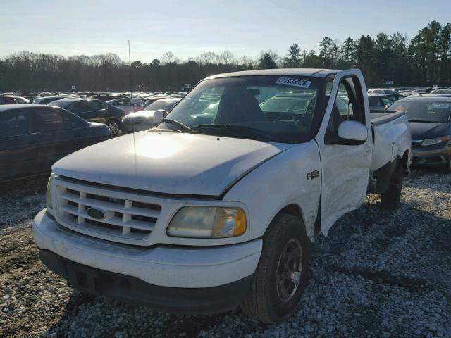 1FTZF0728YKB38740 - 2000 FORD F150 WHITE photo 2