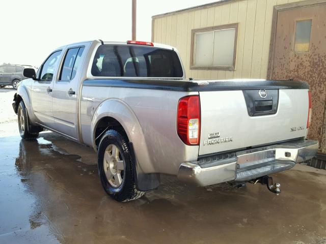 1N6AD09W08C431705 - 2008 NISSAN FRONTIER C SILVER photo 3