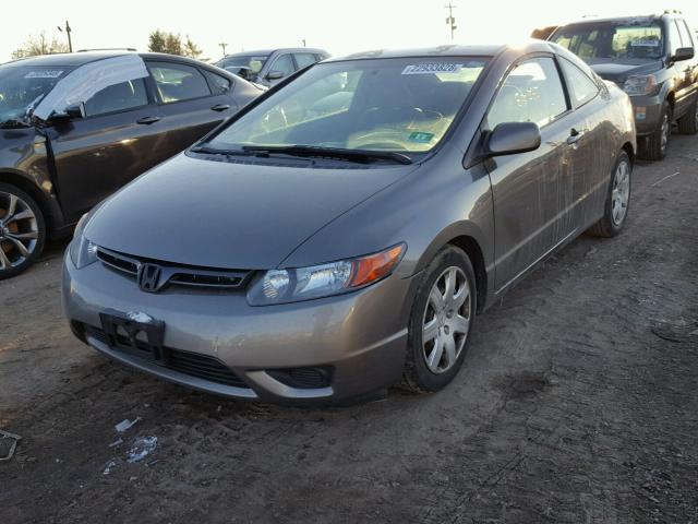 2HGFG12618H544285 - 2008 HONDA CIVIC LX TAN photo 2