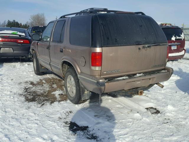 1GNDT13W6V2212970 - 1997 CHEVROLET BLAZER TAN photo 3