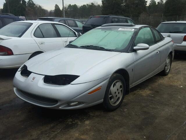 1G8ZY12782Z278850 - 2002 SATURN SC2 SILVER photo 2