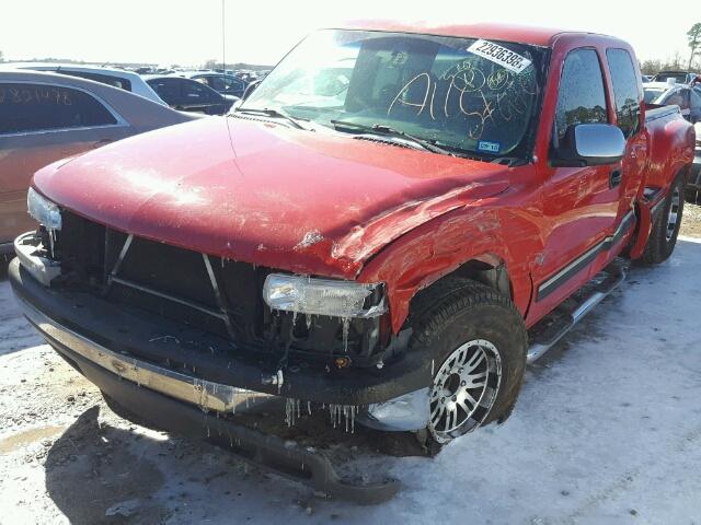 1GCEC19T7YZ105349 - 2000 CHEVROLET SILVERADO RED photo 2