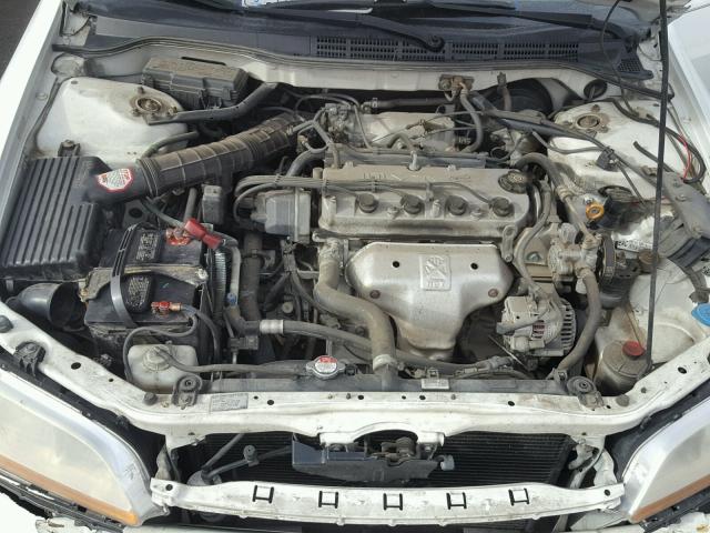 1HGCG56421A030467 - 2001 HONDA ACCORD LX WHITE photo 7