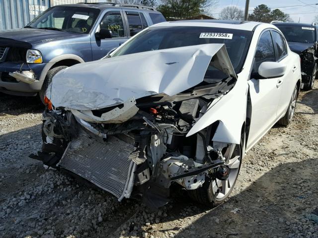 19VDE1F7XDE005693 - 2013 ACURA ILX 20 TEC WHITE photo 2