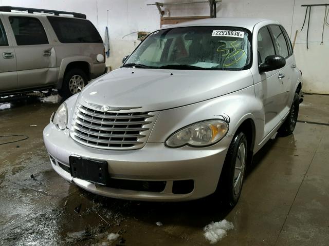 3A4FY48BX7T534713 - 2007 CHRYSLER PT CRUISER SILVER photo 2