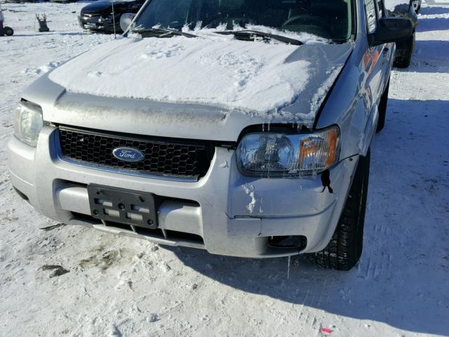 1FMCU94174KB23289 - 2004 FORD ESCAPE LIM SILVER photo 9