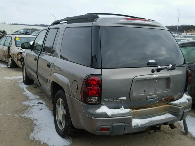 1GNET16S756153305 - 2005 CHEVROLET TRAILBLAZE GRAY photo 3