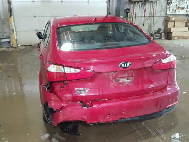 KNAFK4A63G5568168 - 2016 KIA FORTE LX RED photo 9