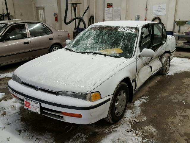 1HGCB7659NA156768 - 1992 HONDA ACCORD LX WHITE photo 2