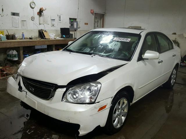 KNAGE124575153098 - 2007 KIA OPTIMA LX WHITE photo 2