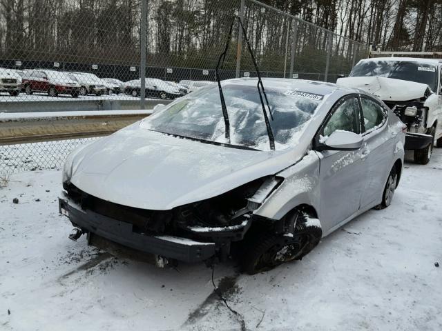 5NPDH4AE7GH773881 - 2016 HYUNDAI ELANTRA SE SILVER photo 2