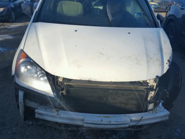 5FNRL38279B013798 - 2009 HONDA ODYSSEY LX WHITE photo 7