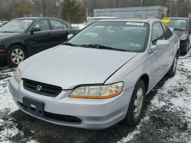 1HGCG3251YA022440 - 2000 HONDA ACCORD EX SILVER photo 2