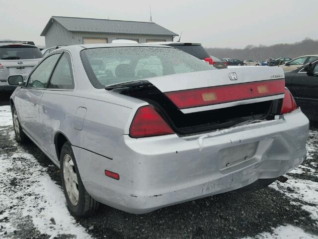 1HGCG3251YA022440 - 2000 HONDA ACCORD EX SILVER photo 3