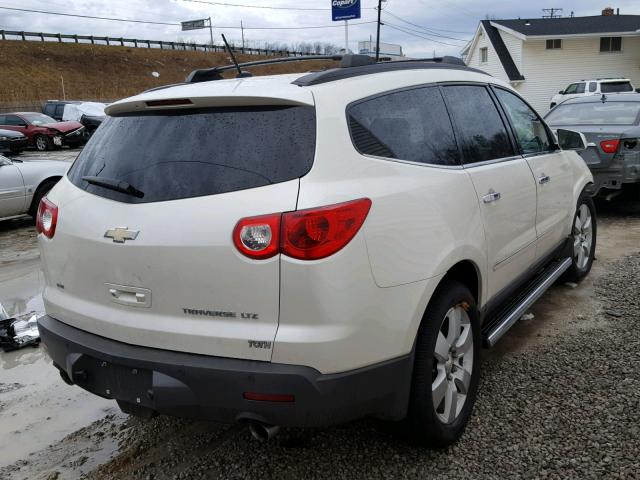 1GNKVLED6CJ360340 - 2012 CHEVROLET TRAVERSE L WHITE photo 4