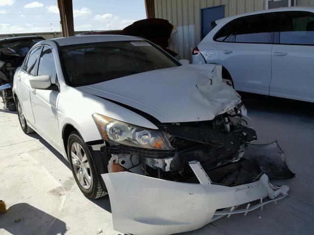 1HGCP2F46AA155387 - 2010 HONDA ACCORD LXP WHITE photo 1