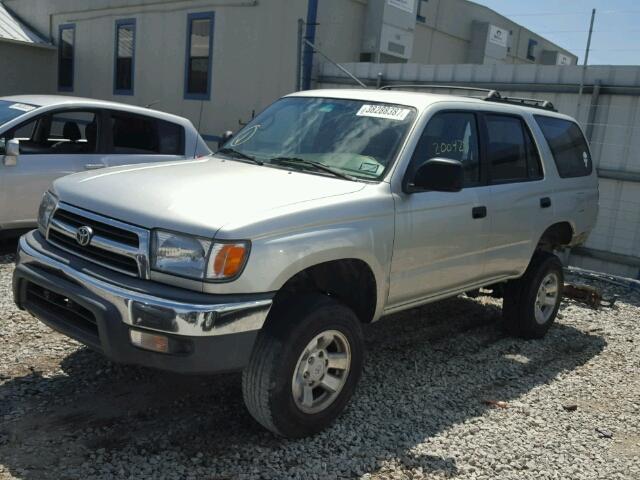 JT3GM84R4Y0056209 - 2000 TOYOTA 4RUNNER SILVER photo 2