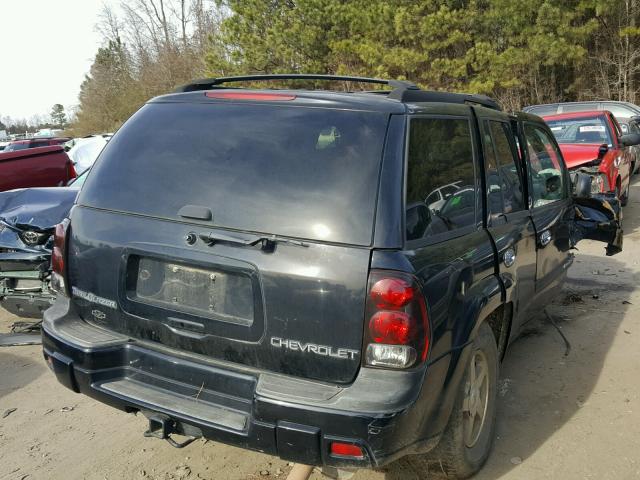 1GNDS13SX42138967 - 2004 CHEVROLET TRAILBLAZE BLACK photo 4