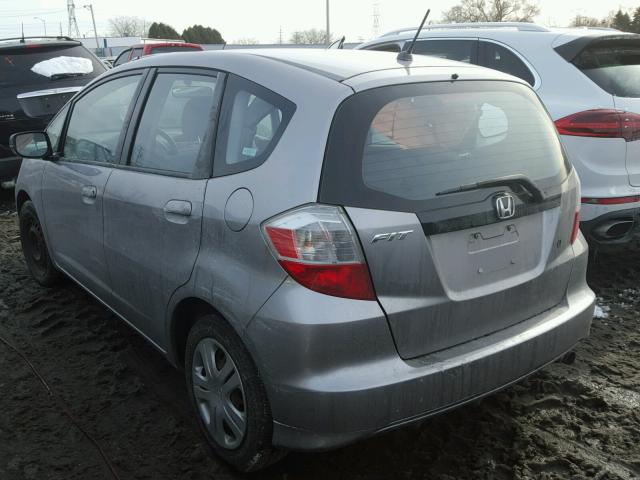 JHMGE88239S064912 - 2009 HONDA FIT SILVER photo 3