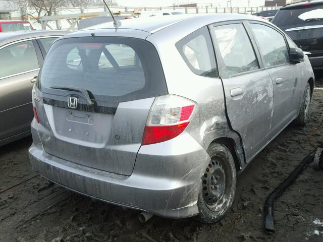 JHMGE88239S064912 - 2009 HONDA FIT SILVER photo 4