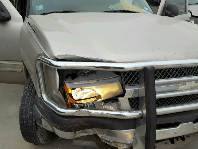 2GCEC19T851400383 - 2005 CHEVROLET SILVERADO GOLD photo 9