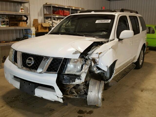 5N1AR18W07C646376 - 2007 NISSAN PATHFINDER WHITE photo 2