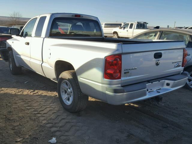 1D3HE32P39S814295 - 2009 DODGE DAKOTA SXT SILVER photo 3