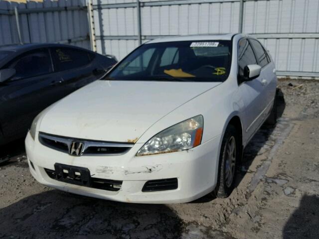 1HGCM56777A814428 - 2007 HONDA ACCORD EX WHITE photo 2