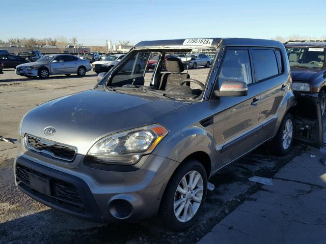 KNDJT2A61C7393643 - 2012 KIA SOUL + SILVER photo 2