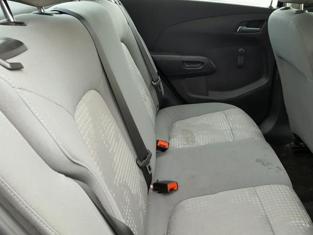 1G1JA5SH8D4212573 - 2013 CHEVROLET SONIC LS შავი ფოტო 6