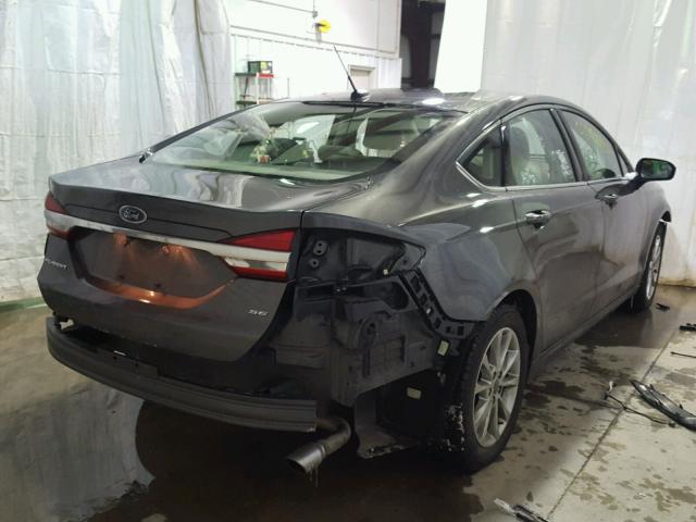 3FA6P0H74HR326649 - 2017 FORD FUSION SE GRAY photo 4